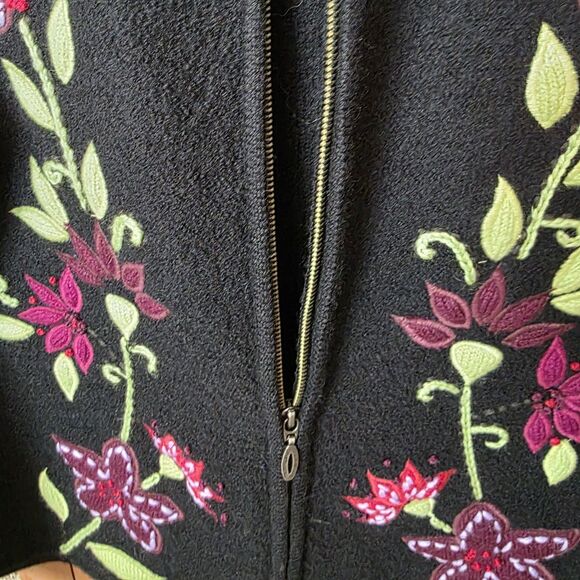 Christopher & Banks 100% Wool Zip-Up Cardigan Size Large Floral Embroidered - Picture 8 of 9